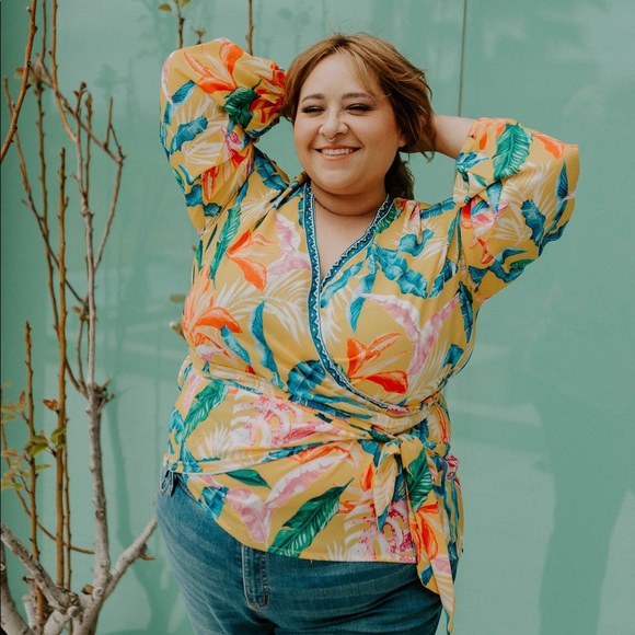Tops - *24 FRIDAY SALE* Take Me Dancing Floral Print Plus Size Wrap Top